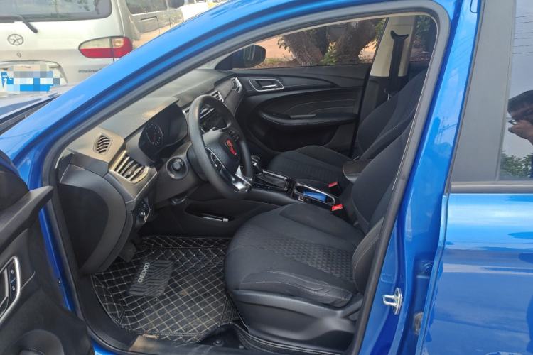 Used Roewe i5 2019 1.5L Automatic 4G Connected Langyue Edition Driver Seat