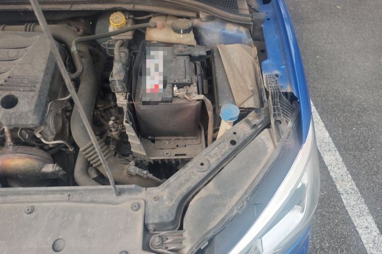 Used Roewe i5 2019 20T Automatic 4G Connected Supercharged Flagship Edition Engine Bay Left