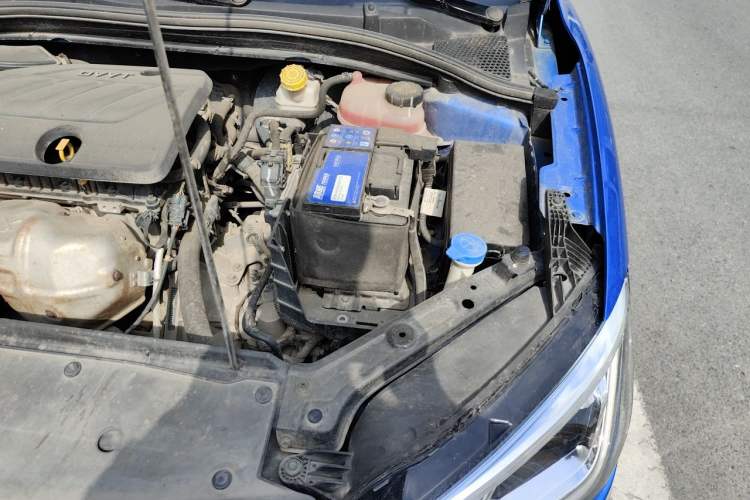Used Roewe i5 2019 1.5L Automatic 4G Connected Linghao Flagship Edition Engine Bay Left