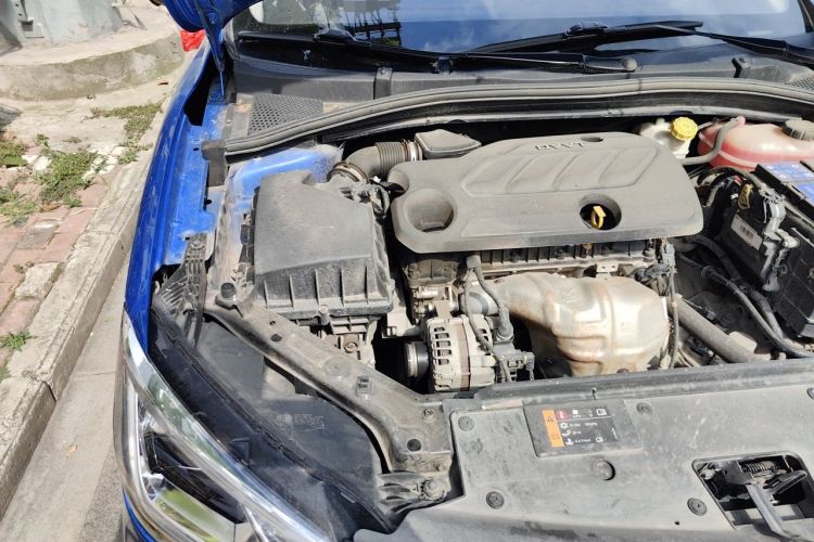 Used Roewe i5 2019 1.5L Automatic 4G Connected Linghao Flagship Edition Engine Bay Right