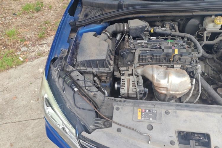 Used Roewe i5 2019 1.5L Automatic 4G Connected Langyue Edition Engine Bay Right