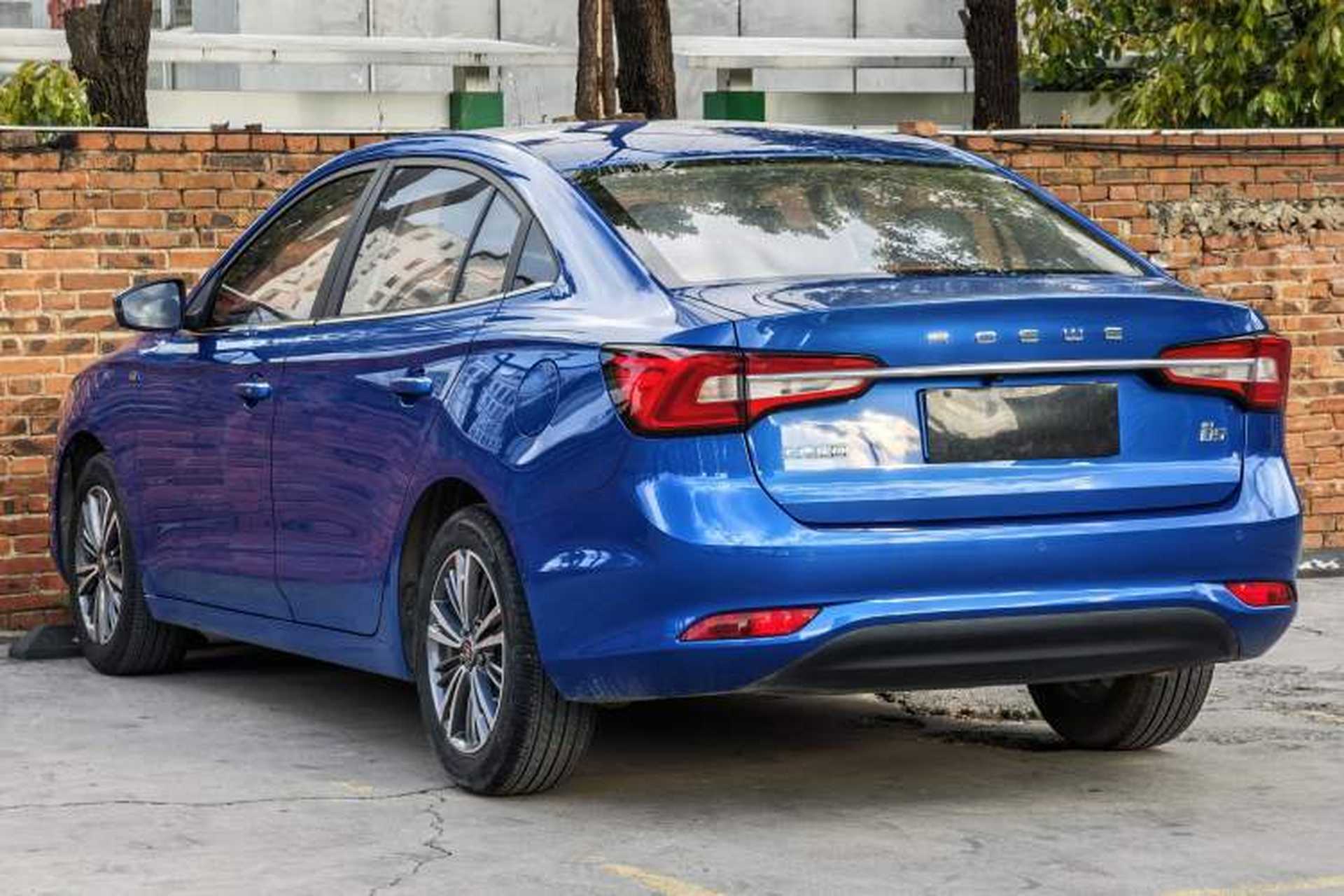 Used Roewe i5 2019 1.5L Manual 4G Connect Leehao Flagship Edition Exterior 3