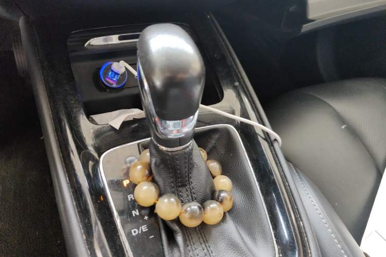 Used Roewe i5 2019 1.5L Automatic 4G Connected Linghao Flagship Edition Gear Lever