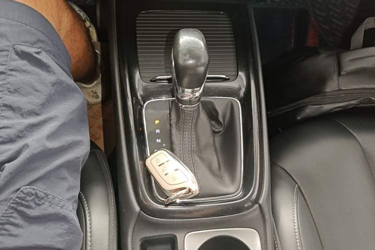 Used Roewe i5 2019 1.5L Automatic 4G Connected Langhao Edition Gear Lever