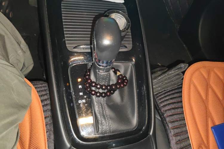 Used Roewe i5 2019 1.5L Automatic 4G Connected Langhao Edition Gear Lever