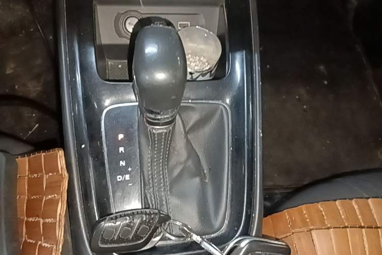 Used Roewe i5 2019 1.5L Automatic 4G Connected Linghao Edition Gear Lever