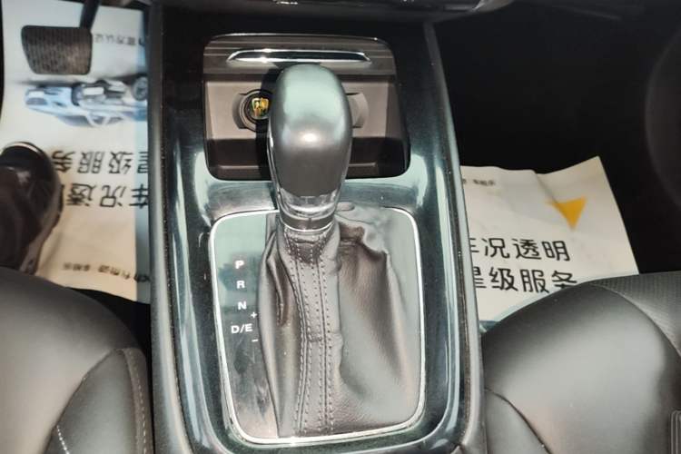Used Roewe i5 2019 1.5L Automatic 4G Connected Linghao Flagship Edition Gear Lever