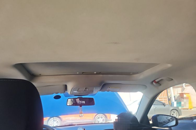 Used Roewe i5 2019 1.5L Automatic 4G Connected Linghao Edition Headliner