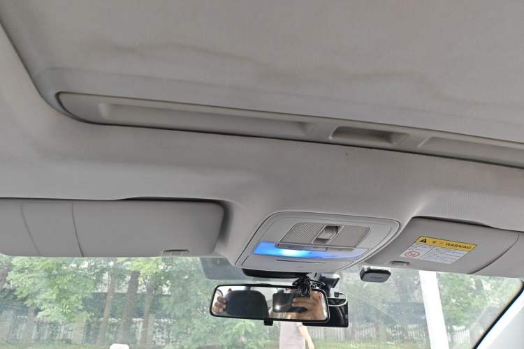 Used Roewe i5 2019 1.5L Manual 4G Connectable Langhao Edition Headliner
