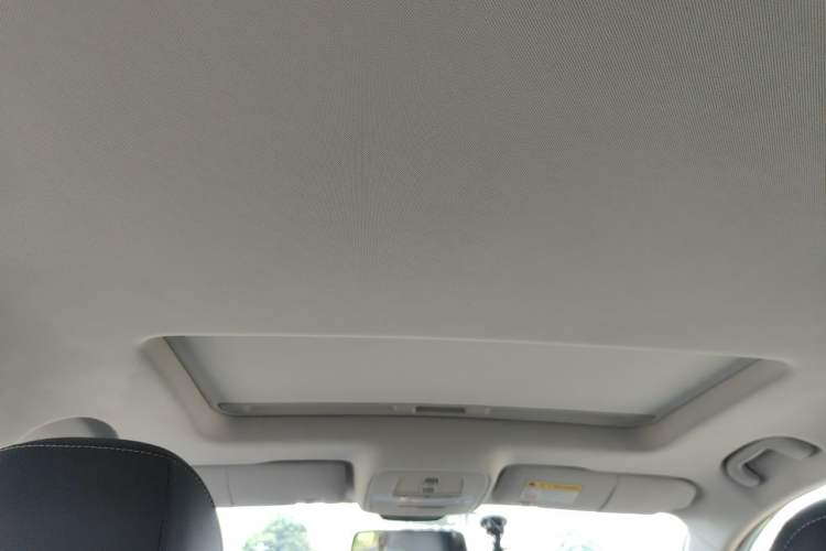 Used Roewe i5 2019 1.5L Automatic 4G Connected Linghao Flagship Edition Headliner