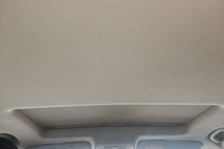 Used Roewe i5 2019 1.5L Automatic 4G Connected Langhao Edition Headliner