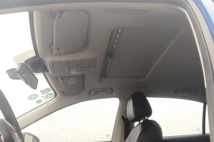 Used Roewe i5 2019 20T Automatic 4G Connect Luxury Flagship Edition Headliner