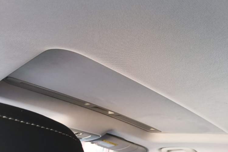 Used Roewe i5 2019 1.5L Automatic 4G Connected Linghao Flagship Edition Headliner