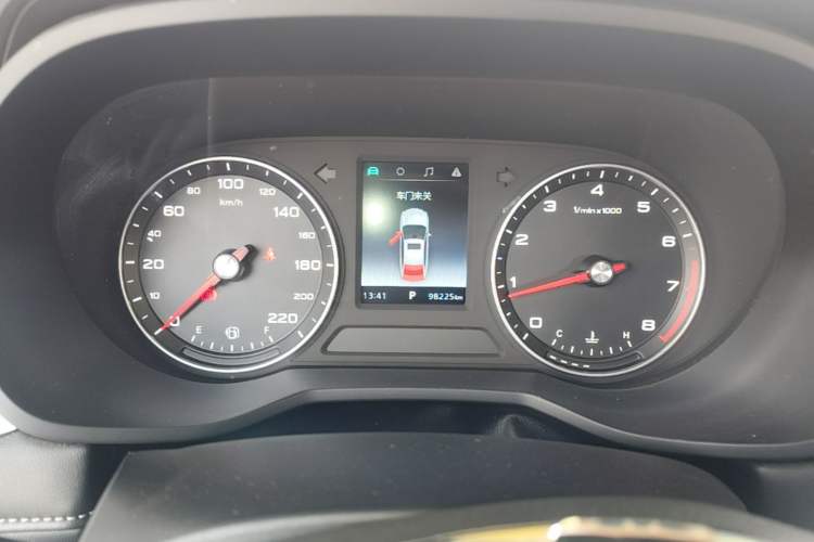 Used Roewe i5 2019 1.5L Automatic 4G Connected Langyue Edition Instrument Cluster