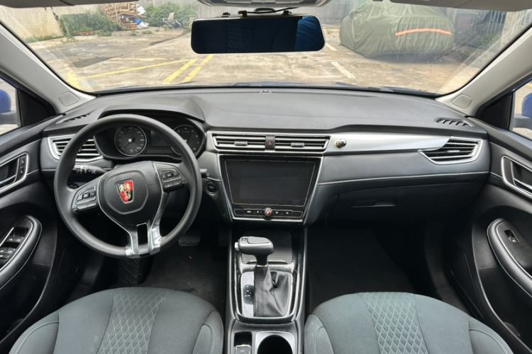 Used Roewe i5 2019 1.5L Automatic 4G Connected Linghao Edition Interior 1