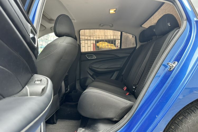 Used Roewe i5 2019 1.5L Automatic 4G Connected Linghao Edition Interior 2