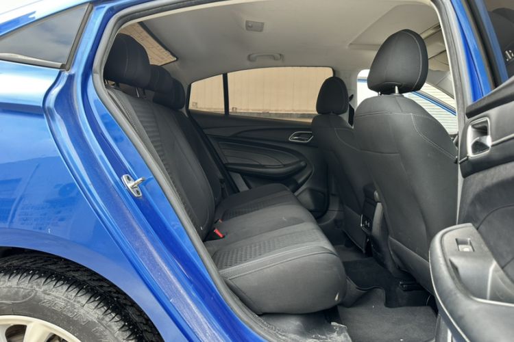 Used Roewe i5 2019 1.5L Automatic 4G Connected Linghao Edition Interior 3