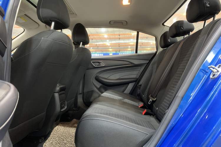 Used Roewe i5 2019 1.5L Automatic 4G Connected Langyue Edition Interior 4