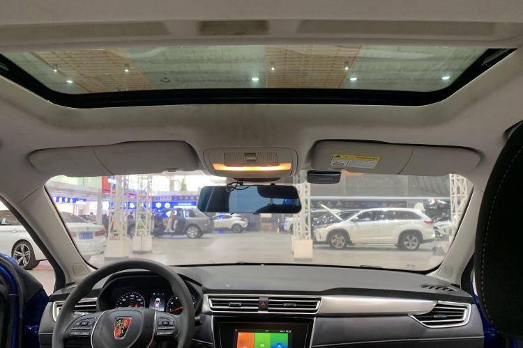 Used Roewe i5 2019 1.5L Automatic 4G Connected Langyue Edition Interior 5