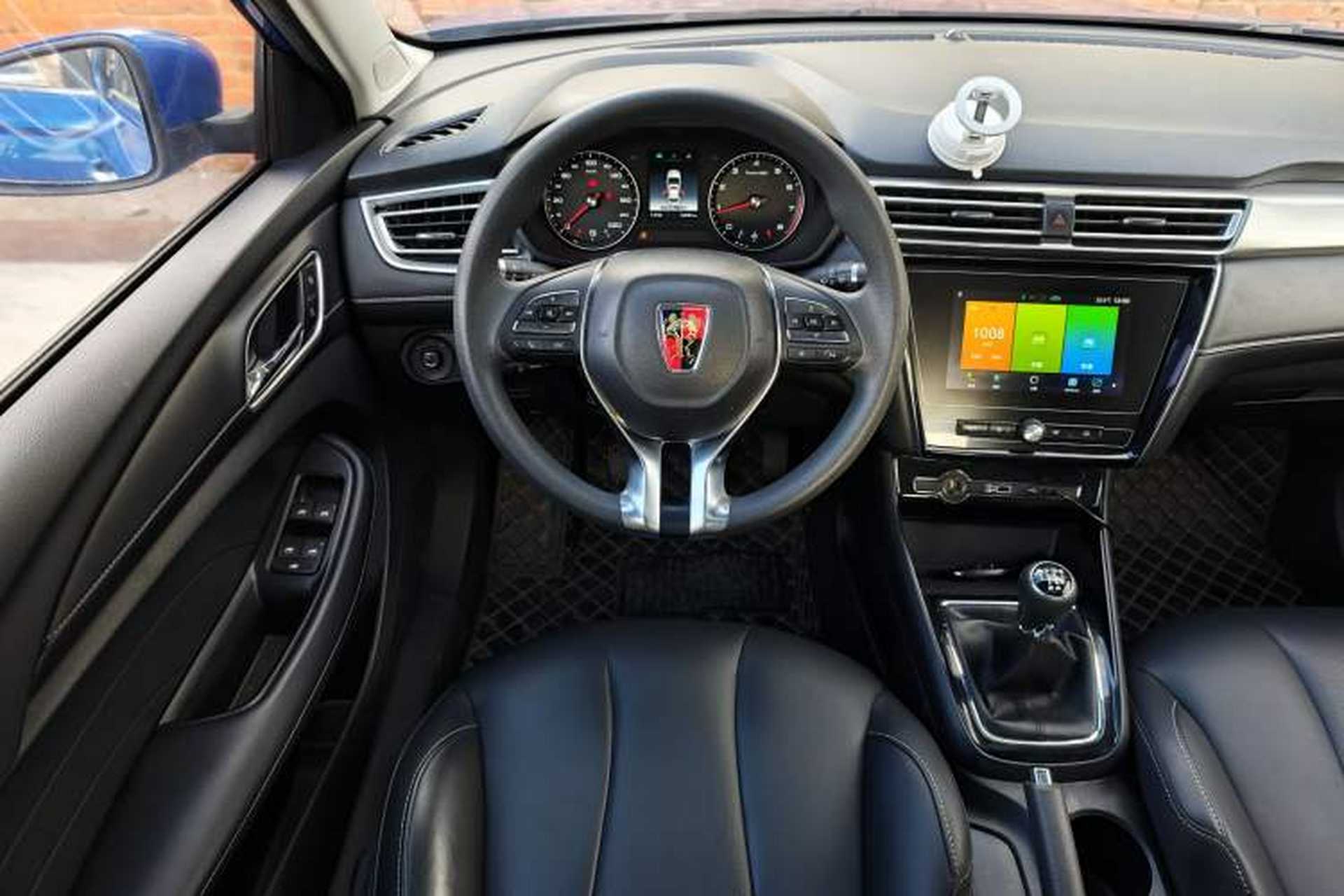 Used Roewe i5 2019 1.5L Manual 4G Connect Leehao Flagship Edition Interior 6