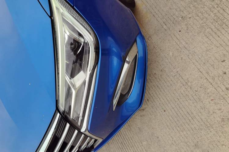 Used Roewe i5 2019 20T Automatic 4G Connect Luxury Flagship Edition Left Front Headlight