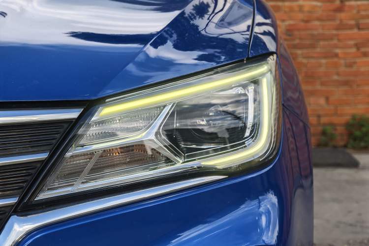 Used Roewe i5 2019 1.5L Manual 4G Connect Leehao Flagship Edition Left Front Headlight