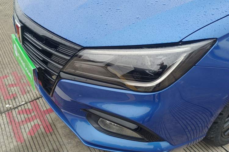 Used Roewe i5 2019 20T Automatic 4G Connect Luxury Flagship Edition Left Front Headlight