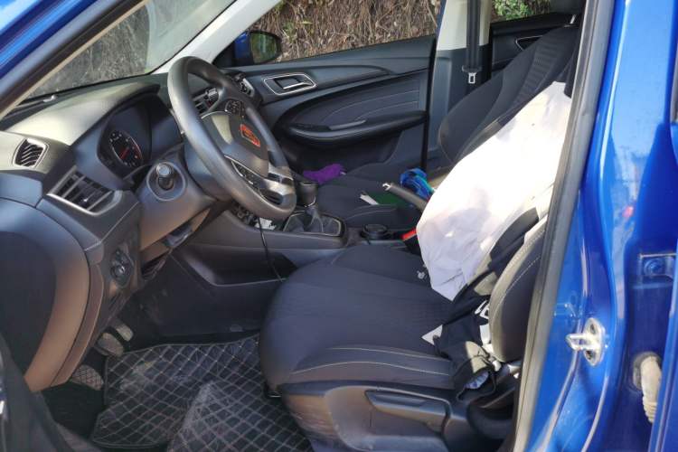 Used Roewe i5 2019 1.5L Manual 4G Connected Langyue Edition Left Front Seat