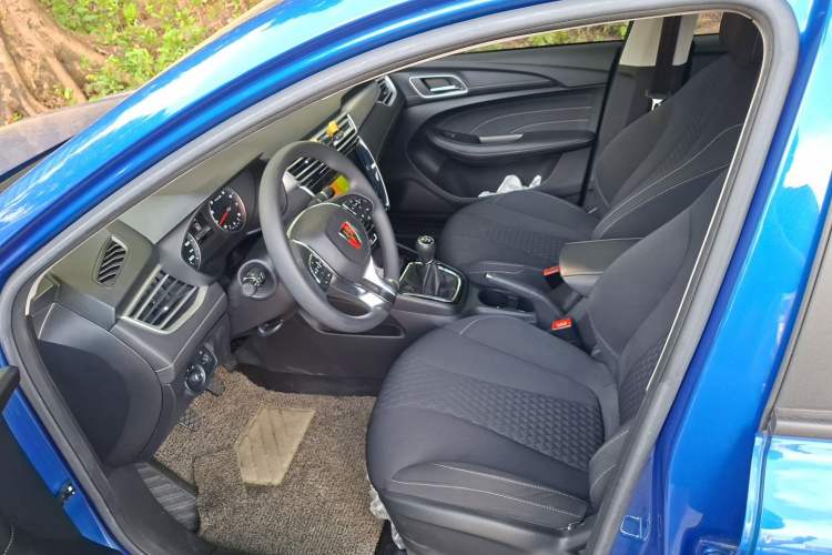 Used Roewe i5 2019 1.5L Manual 4G Connected Langyue Edition Left Front Seat