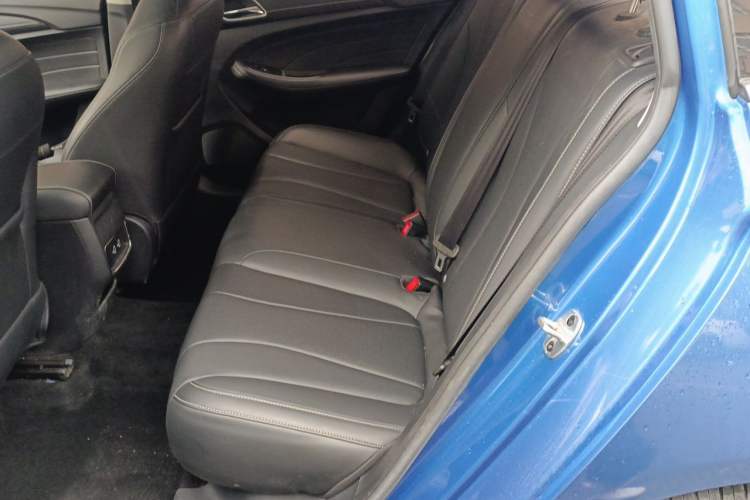 Used Roewe i5 2019 20T Automatic 4G Connected Supercharged Flagship Edition Left Rear Seat