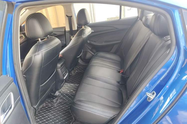 Used Roewe i5 2019 1.5L Automatic 4G Connected Langyue Edition Left Rear Seat