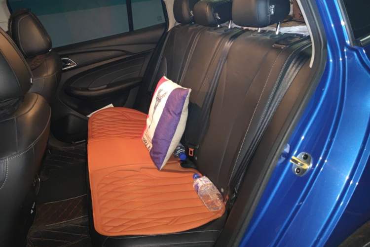 Used Roewe i5 2019 1.5L Automatic 4G Connected Langhao Edition Left Rear Seat