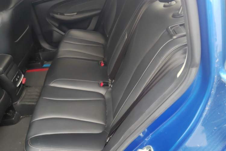 Used Roewe i5 2019 20T Automatic 4G Connect Luxury Flagship Edition Left Rear Seat