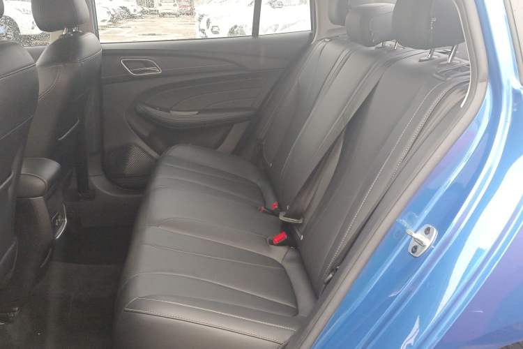 Used Roewe i5 2019 20T Automatic 4G Connect Luxury Flagship Edition Left Rear Seat