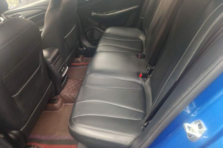 Used Roewe i5 2019 20T Automatic 4G Connected Supercharged Flagship Edition Left Rear Seat