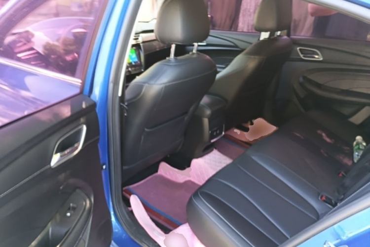 Used Roewe i5 2019 1.5L Automatic 4G Connected Linghao Flagship Edition Left Rear Seat