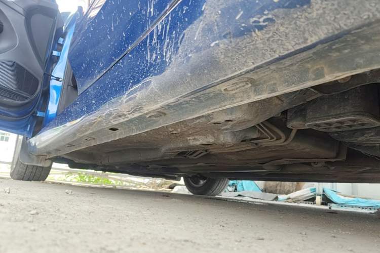 Used Roewe i5 2019 1.5L Automatic 4G Connected Langyue Edition Left Side Sill