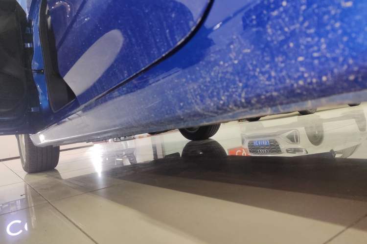 Used Roewe i5 2019 1.5L Manual 4G Connected Langyue Edition Left Side Sill