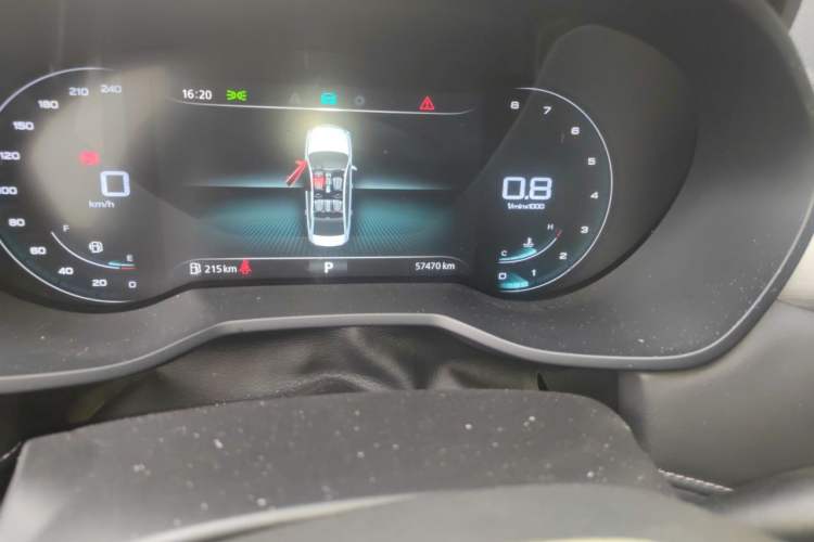Used Roewe i5 2019 20T Automatic 4G Connect Luxury Flagship Edition Odometer Close Up