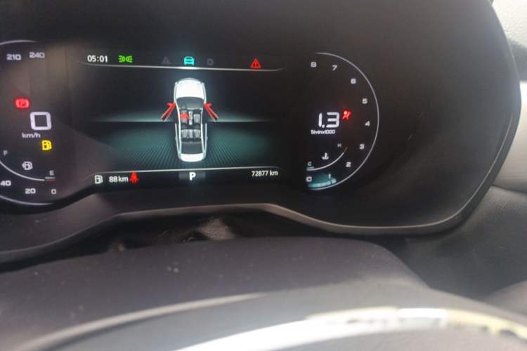 Used Roewe i5 2019 20T Automatic 4G Connected Supercharged Flagship Edition Odometer Close Up