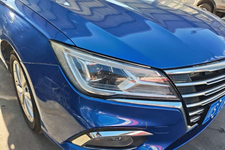 Used Roewe i5 2019 1.5L Automatic 4G Connected Linghao Edition Right Front Headlight