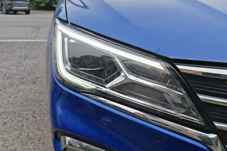 Used Roewe i5 2019 1.5L Manual 4G Connectable Langhao Edition Right Front Headlight