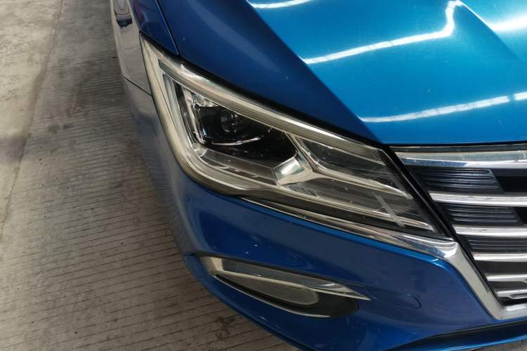 Used Roewe i5 2019 1.5L Automatic 4G Connected Linghao Flagship Edition Right Front Headlight