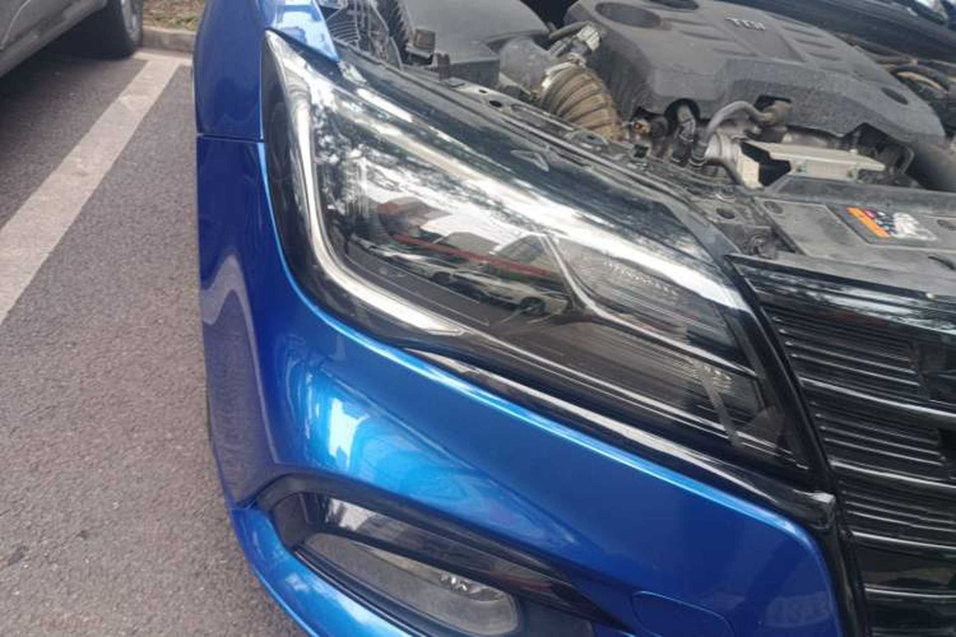 Used Roewe i5 2019 20T Automatic 4G Connected Supercharged Flagship Edition Right Front Headlight