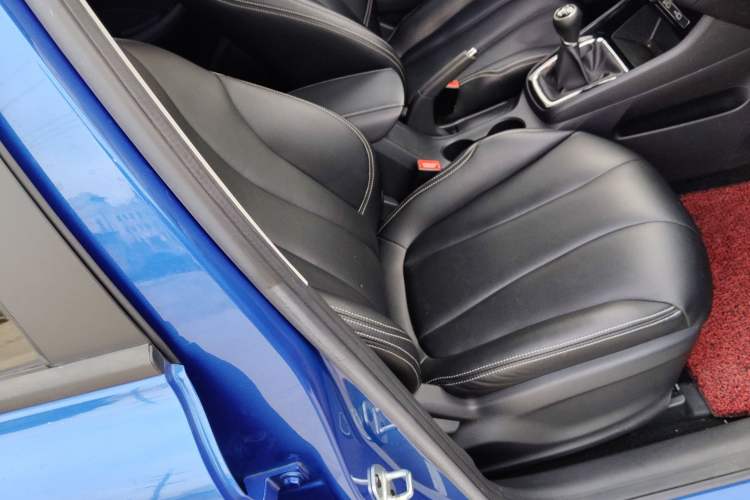 Used Roewe i5 2019 1.5L Manual 4G Connected Langyue Edition Right Front Seat