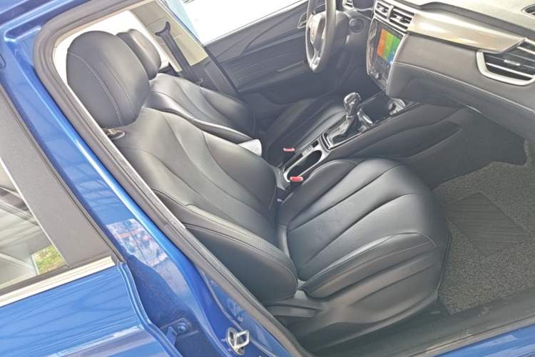 Used Roewe i5 2019 GL 20T Automatic 4G Connected & Ultra-Cool Play Edition Right Front Seat