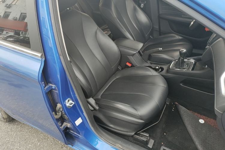 Used Roewe i5 2019 1.5L Manual 4G Connectable Langhao Edition Right Front Seat