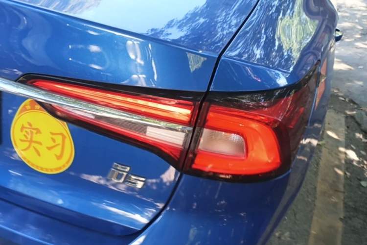 Used Roewe i5 2019 1.5L Automatic 4G Connected Linghao Flagship Edition Right Rear Taillight