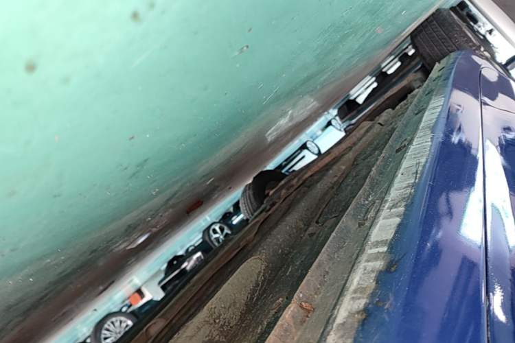 Used Roewe i5 2019 1.5L Automatic 4G Connected Linghao Flagship Edition Right Side Sill