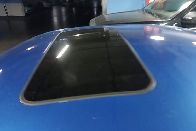 Used Roewe i5 2019 1.5L Automatic 4G Connected Linghao Edition Roof